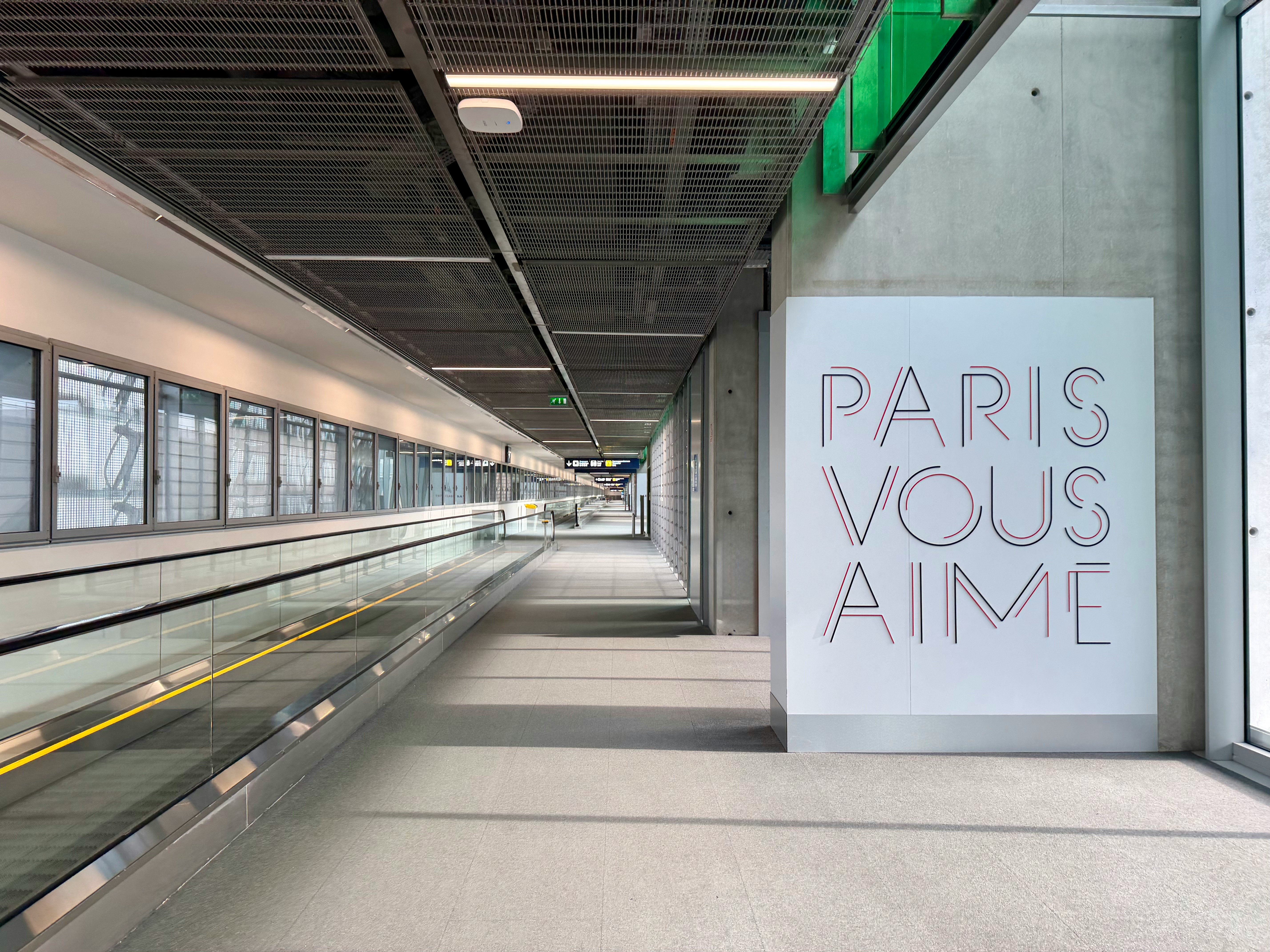 CDG to Paris — Train vs Taxi vs Private Transfer (Costs & Time)
