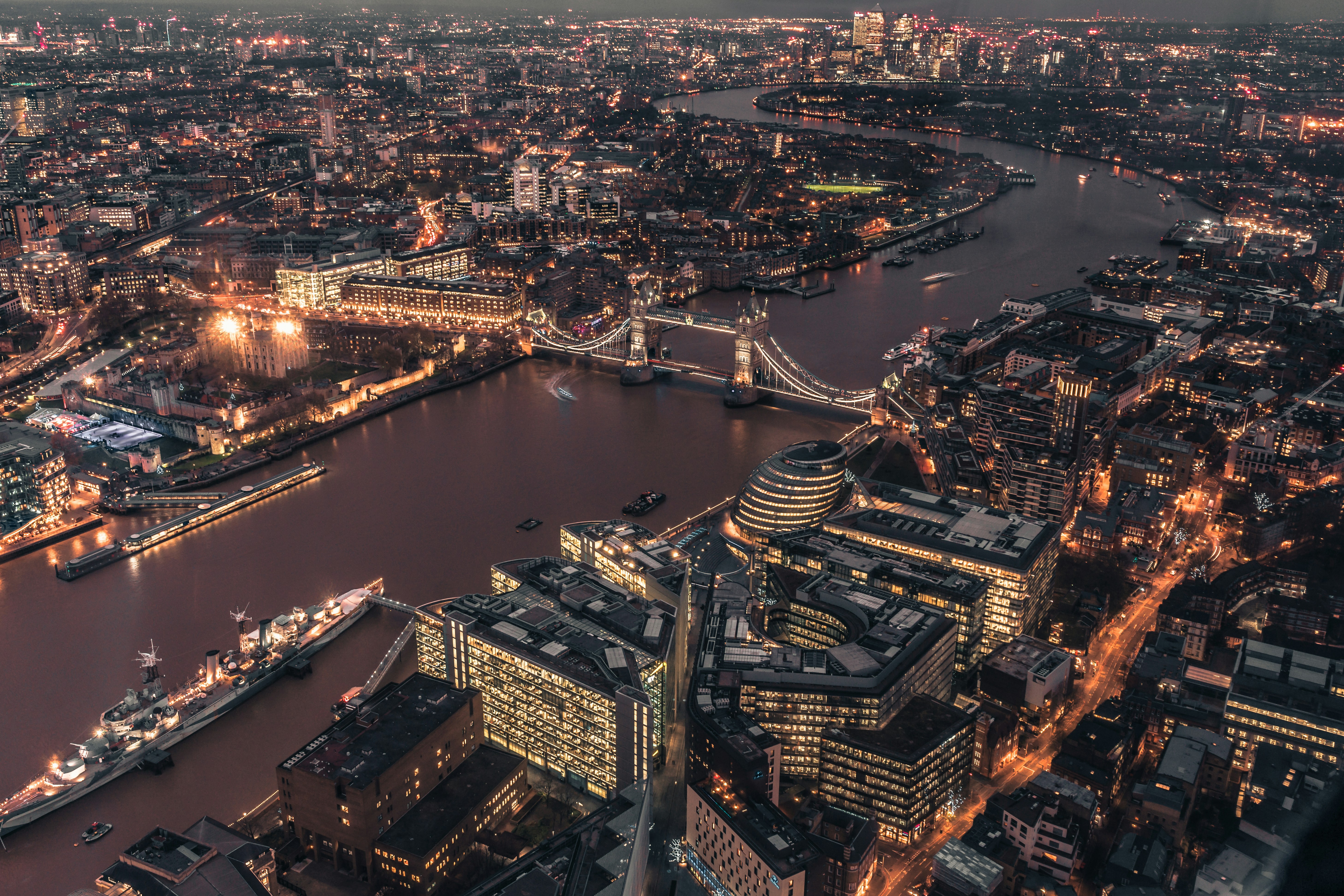 The Complete London Guide: Every GoNomadNests London Article in One Place
